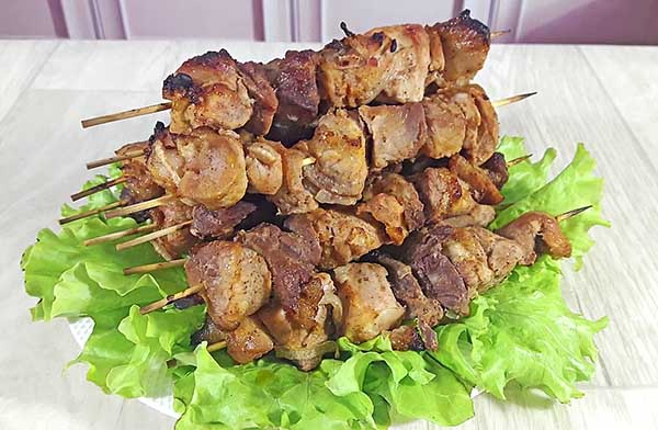 Шашлык в духовке из свинины простой и вкусный рецепт
