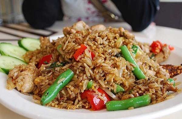 Рис с курицей и овощами